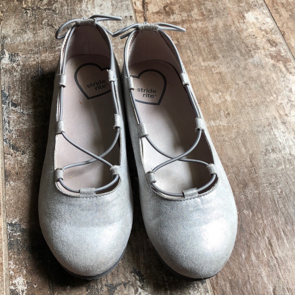 Cute silver ballet flats by Stride Rite size 1
